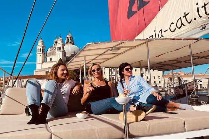 La Serenissima: Lagoon Cruise on Catamaran with Classical Music - Your lagoon itinerary: the sights you get in 90 minutes