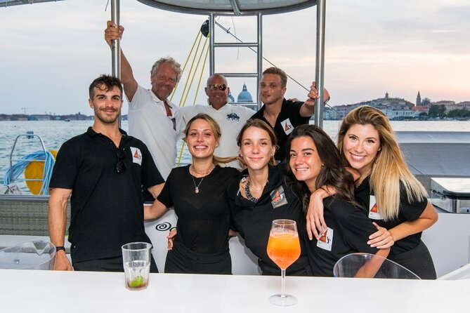 Lagoon Light Lunch Tour at 12:00 in Venice - Food and Drinks on Board: Light Lunch, Real Choices