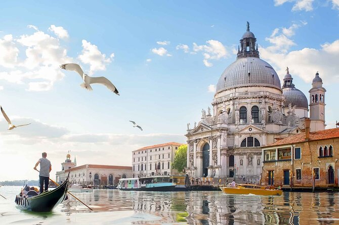 Magical Gondola Journey: Explore Venice's Grand Canal in Style! - The Grand Canal stop: why this route looks like a postcard