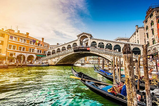 Morning Magic: Venice City Walk and Gondola Tour - The Ponte de le Ostreghe stop: place names as clues