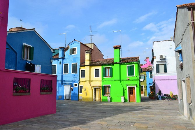 Murano and Burano Islands Semi-Independent Tour - Burano in an Hour: Color, Canals, and Fast Lunch Planning