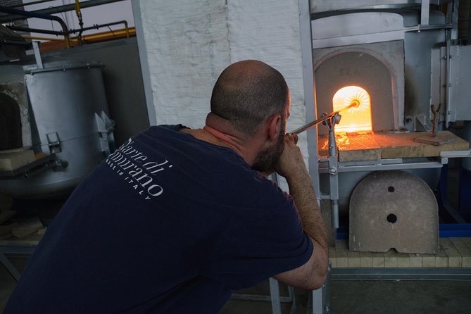 Murano Art: Glass factory tour - The Live Glassblowing Demonstration: How to Watch Without Getting Lost