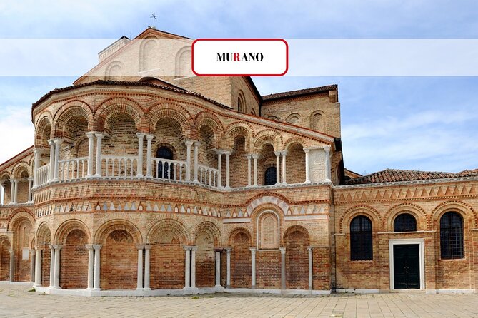 Murano & Burano Islands Tour with Glass-blowing Factory Visit - Getting there by private water taxi, plus the small-group effect