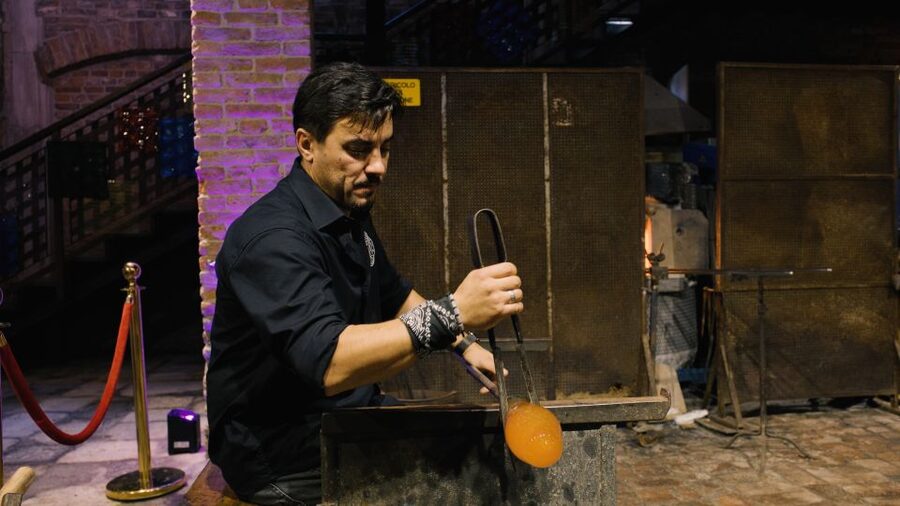 Murano: Glass Blowing Demonstration with Optional Drinks - FAQ