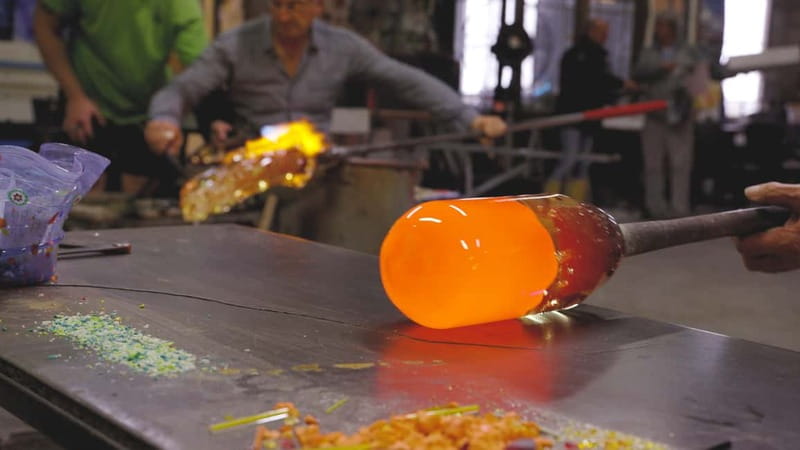 Murano: Glass Blowing Experience at Gino Mazzuccato Factory - Practical tips so you feel comfortable during hot glass time