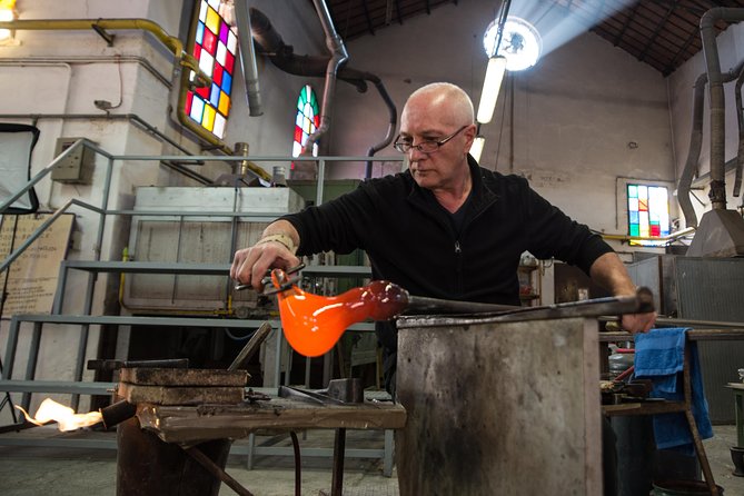 Murano Glass Experience With a Visit to a Burano Lace Island - Murano and Burano in one half day: why this works