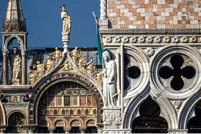 One Day Tour in Venice - Starting at S. Marco: set your bearings before the gold