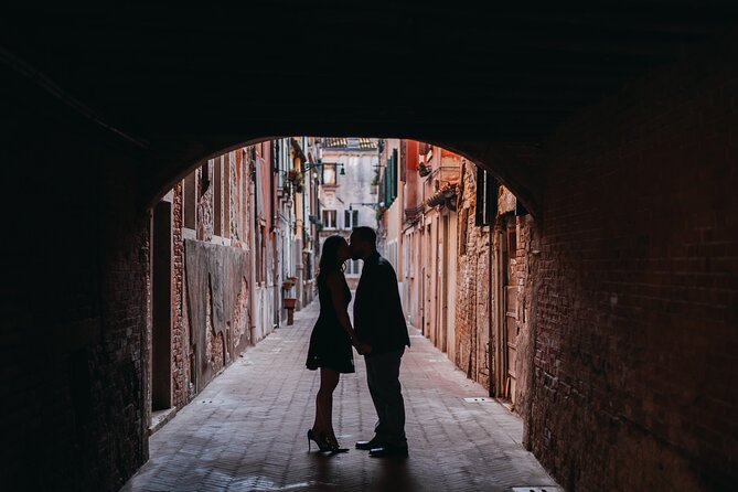 Photo shoot in Venice - Stop 1: Dorsoduro for romance, calm streets, and picture-perfect backgrounds