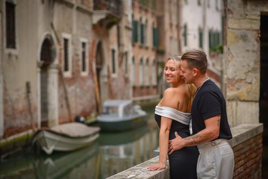 Photoshoot in Venice: Your Story, Our Lens - Book Now! - Key moments that matter