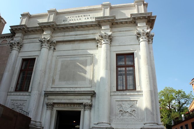 Private 2-hour Walking Tour of Accademia Gallery in Venice with private guide - The guide style: detailed commentary, but check your “art historian” expectations