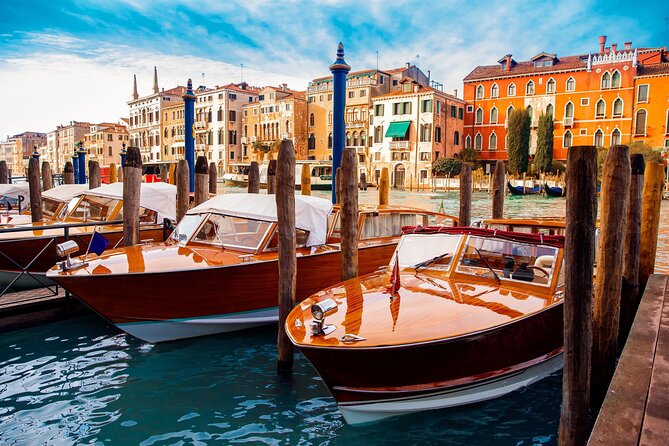 Private 4hrs Venice Tour: Doge's Palace, Grand Canal & St Mark's - Hidden Venice calle time: quieter streets, real architecture
