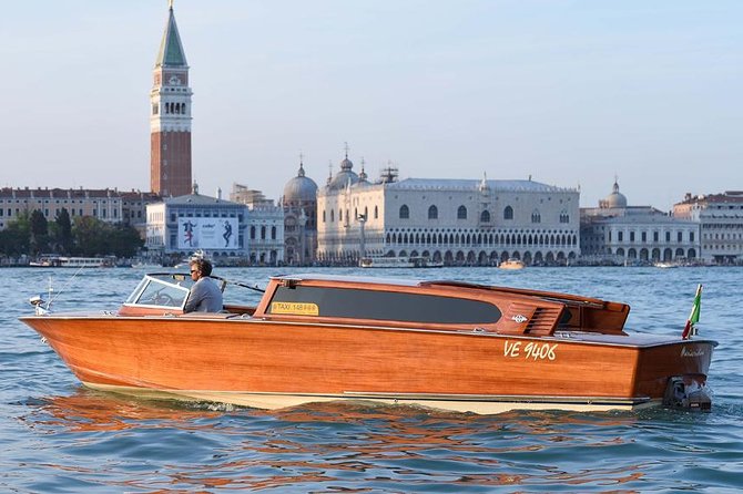 Private Arrival Transfer from Marco Polo Airport to Venice - The Minivan to the Dock: A Practical Detour for Your Back