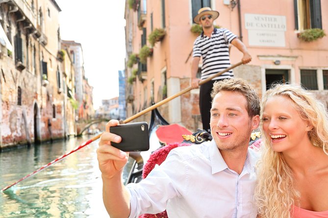 Private Crafted Gondola Ride on the Grand Canal - Who this private gondola is for (and who should pick a different style)