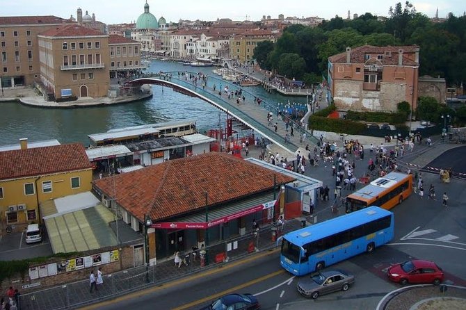 Private Departure Transfer: Venice Hotels to Venice Train or Bus Station - The 10 Minutes You Save Can Be the Difference
