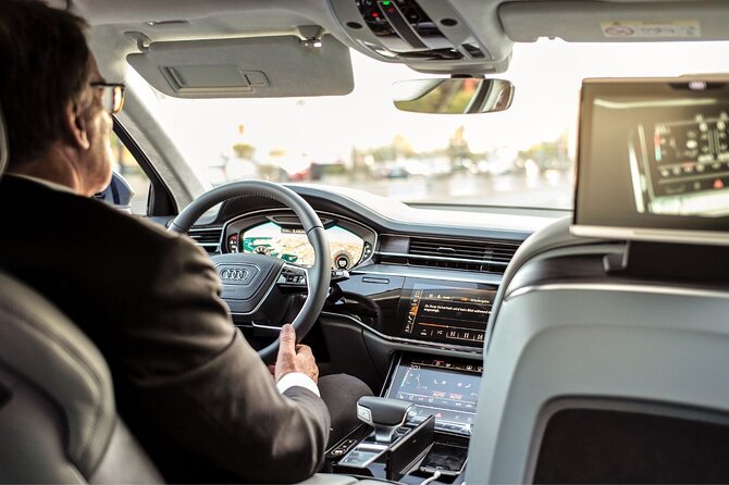 Private One-way Airport Transfer Venice Airport to Venice - Timing, Waiting, and Vehicle Comfort That Make Arrival Day Less Awkward