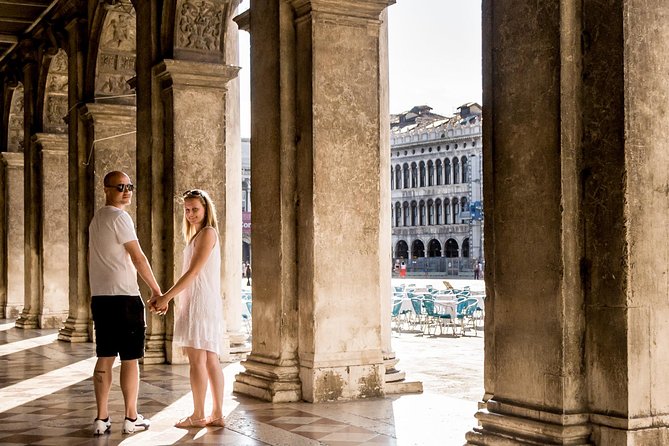 Private Photo Shoot & walking tour - Canals and Hidden Alleyways: Variety Without Feeling Like Random Wandering