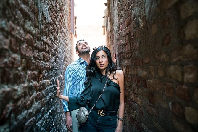 Private Photo Shoot & walking tour - Smart Casual, Comfortable Shoes, and Simple Photo Prep