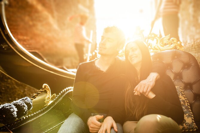 Private Photoshoot on Personal Gondola in Venice - Rialto Bridge and the Grand Canal finale