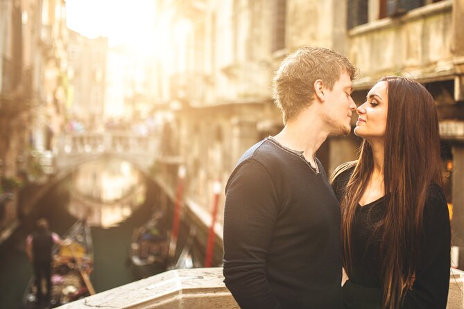 Private Photoshoot on Personal Gondola in Venice - Should you book this private gondola photoshoot?