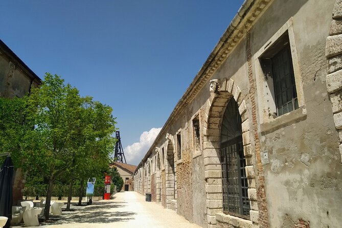 Private tour Biennale 2026: In Minor Key - The guide’s role, how you get more than tickets and footsteps