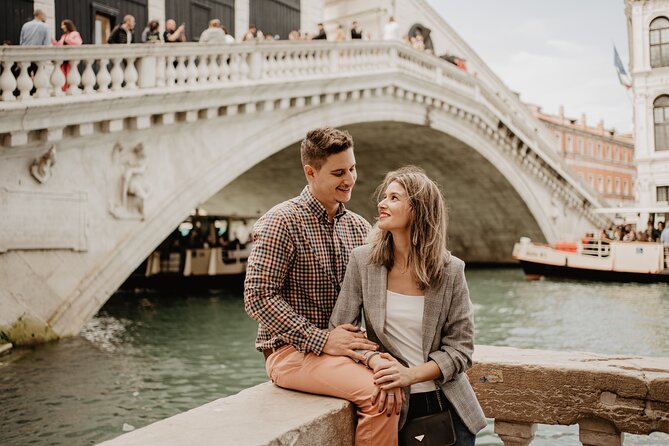 Private Tour: Personal Travel Photographer Tour in Venice - Stop 3: Ponte di Rialto for 30 Minutes of Bridge Power