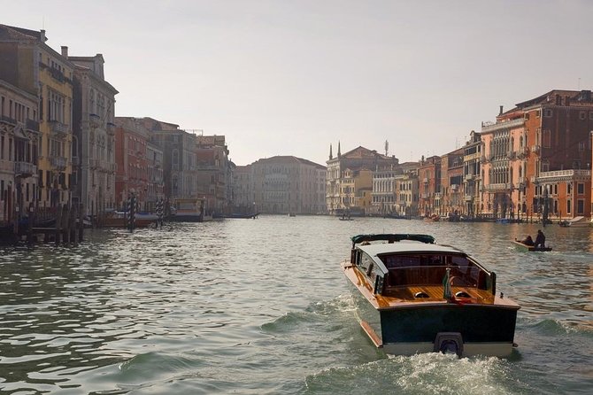 Private Tour: Venice Grand Canal Evening Boat Tour - St Mark’s Square and the Doge’s Palace from the canal side