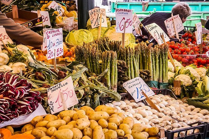Private Tour: Venice Rialto Market, San Polo and Frari Church Walking Tour - San Giacomo di Rialto: a small stop with real atmosphere