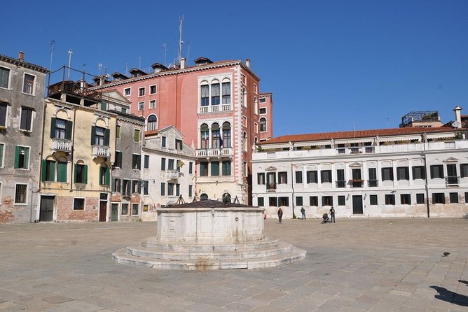 Private Tour: Venice Rialto Market, San Polo and Frari Church Walking Tour - Price and value: $290.29 per group and why group size matters