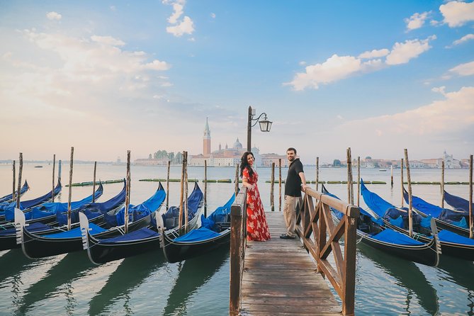 Private Vacation Photography Session with Local Photographer in Venice - Your Online Gallery, Hi-Res Photos, and Photo Count