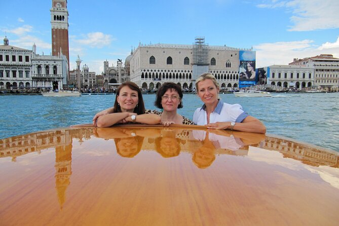 Private Venice 2 hrs Tour: Boat & Walking Tour with food tasting - From Giardini Reali to St. Mark’s water views in about 2 hours