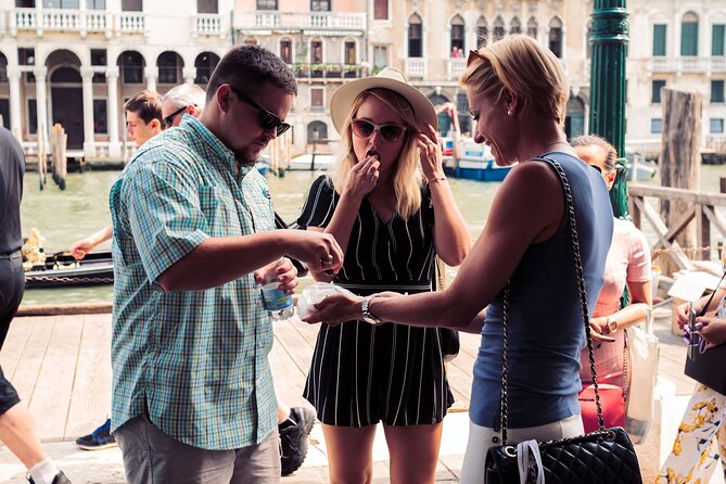 Private Venice Food Tour with Rialto Market Visit - Al Mercà bacaro finale after a gondola crossing