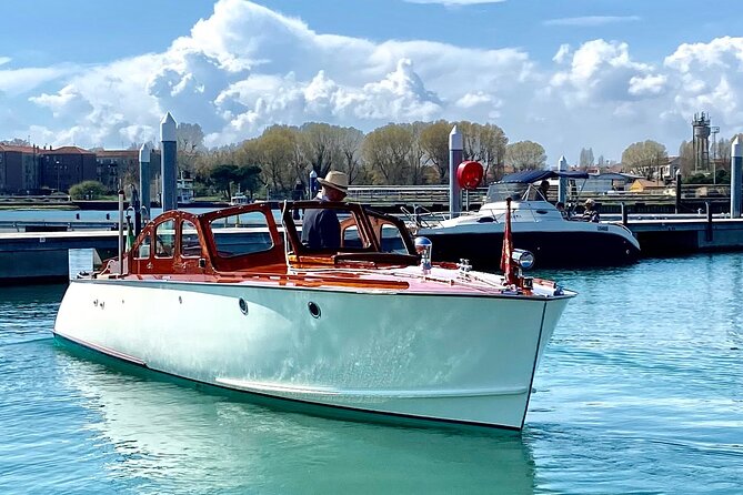 Private Venice Lagoon Boat Tour (7 hours) - Burano: Color, Craft, and a Perfect 1-Hour Reset