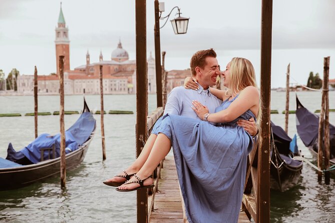 Private Walking and Photography Tour in Venice - Libreria Acqua alta and Ponte dell’Accademia: when Venice turns playful