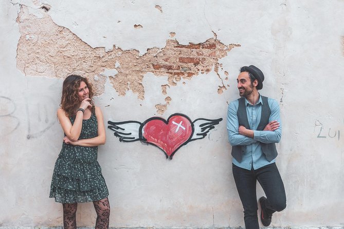 Professional Photographer in Venice, Italy - Who should book this: couples, seniors, families, and sunrise lovers