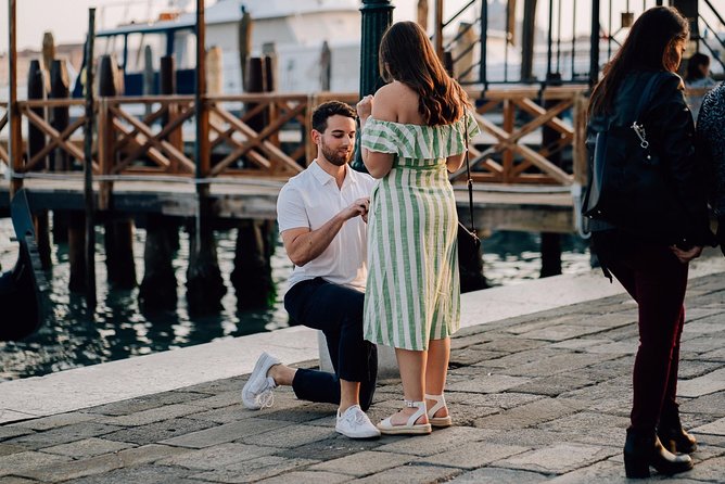 Proposal Photographer in Venice - St. Mark’s Square and Basilica di San Marco: classic Venice backdrops with a fast-moving plan
