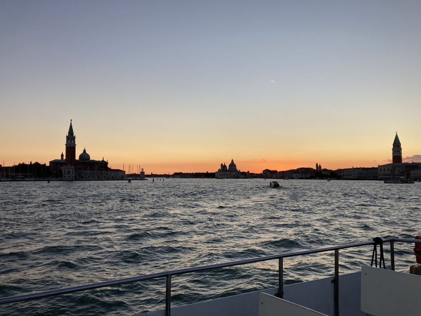 Punta Sabbioni - Venice at Sunset: Boat Tour with Aperitif - Getting to St Mark’s area at night and making the most of 1.5 hours