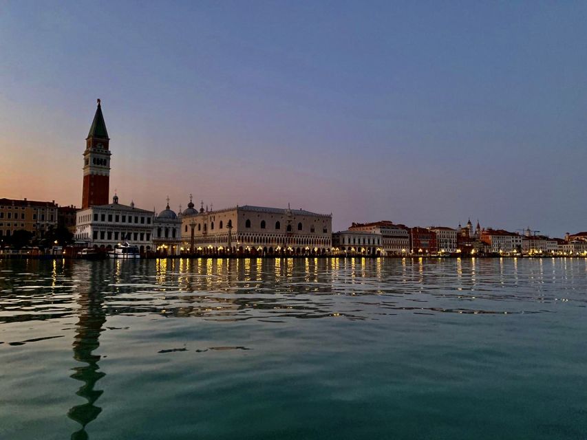 Punta Sabbioni - Venice at Sunset: Boat Tour with Aperitif - The sailing portion: Giudecca Canal views and the island pass-by