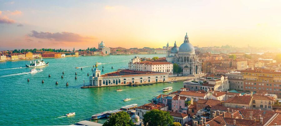 Ravenna Port to Venice with Deluxe Tour by Boat and Gondola - Getting Oriented Fast: Meet Your Host and Handle Luggage