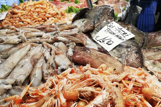 Rialto Market & Seafood Cooking Class in Murano - Who this tour is for, and who should skip it