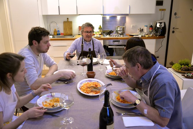 Rialto Market Tour with Hands on Cooking Class, Wine & Tiramisu - Cichetti and the Two-Course Main Style