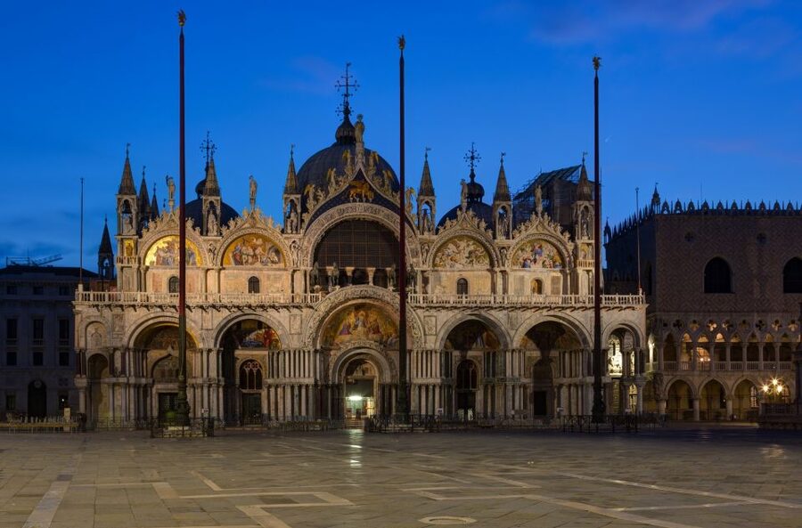 Saint Mark's Basilica: After Hours Private Tour - Inside St. Mark’s: mosaics, the illuminated sequence, and a guide’s story thread