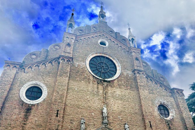 San Polo, Rialto & Frari: 2-Hour Private Walking Tour in Venice - Stop 5: Frari Basilica, Titian and Bellini without the long slog