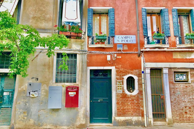 San Polo, Rialto & Frari: 2-Hour Private Walking Tour in Venice - What you learn from Marco’s style, and why guides matter here