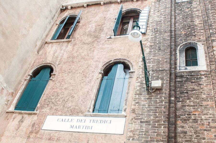Secret Venice & Gondola Tour - Logistics that will save you time, stress, and wrong turns