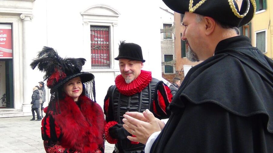 Secrets of Venice Carnival and Life of Casanova Tour - What You See at Palazzo Contarini del Bovolo