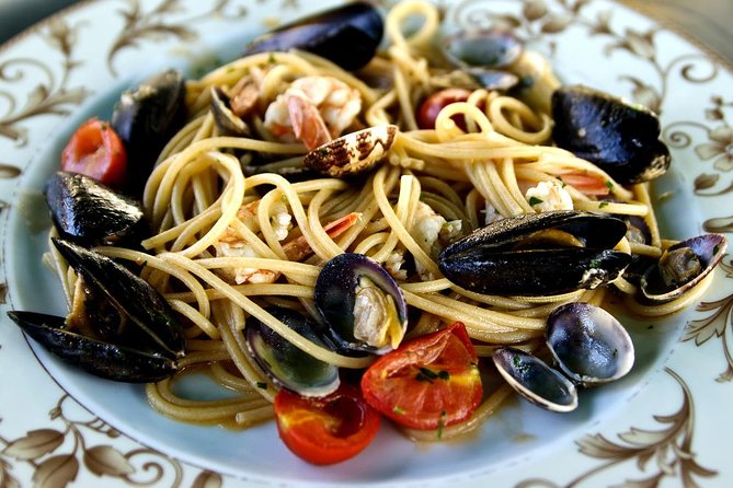 Semi-Private Venice Market and Cicchetti Food Experience - Gondolino Across the Canal, Plus One More Cicchetti Stop