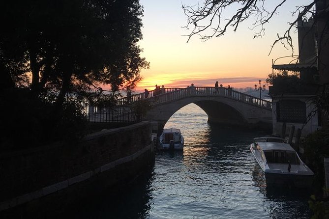 Skip the Line: Best of Venice Private Tour Including San Marco Doges' Palace and Gondola Ride - Basilica di San Marco: Byzantine meets West, plus the relic backstory