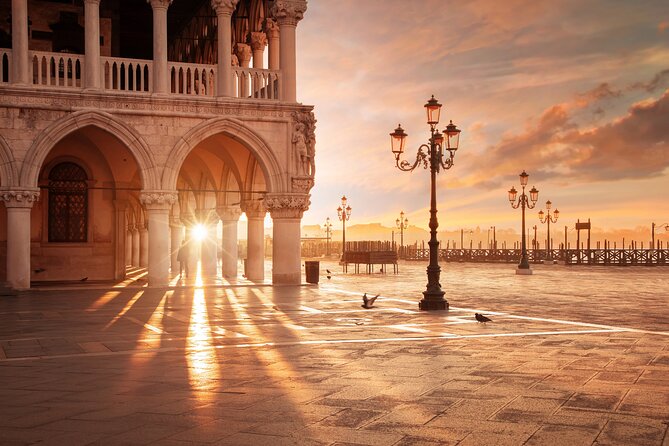 Skip-the-Line: Doge's Palace & St. Mark's Basilica Fully Guided Tour - Palazzo Ducale, Doge’s Palace: ceilings, courts, and the Bridge of Sighs