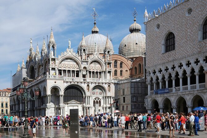Skip-the-Line: Doge's Palace & St. Mark's Basilica Fully Guided Tour - St Mark’s Basilica: fast entry, but still a tour moment