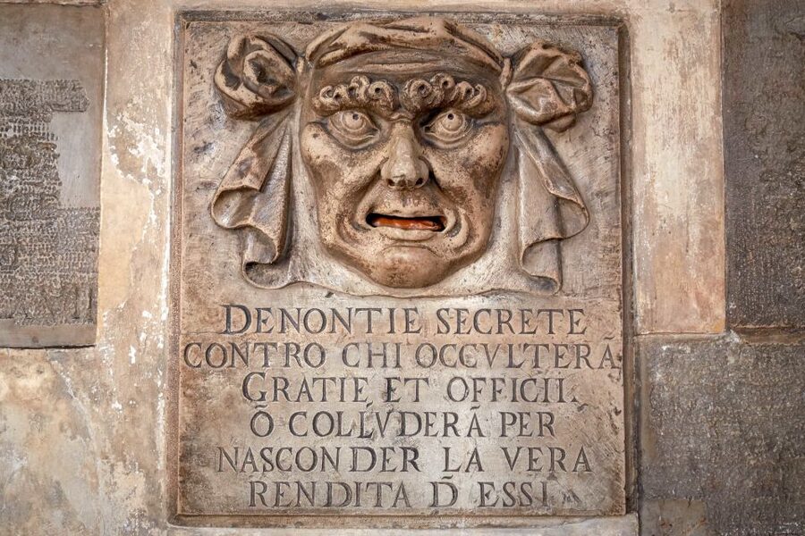Skip-the-Line Guided Tour of Doge's Palace - Languages, group size, and the feel of the experience